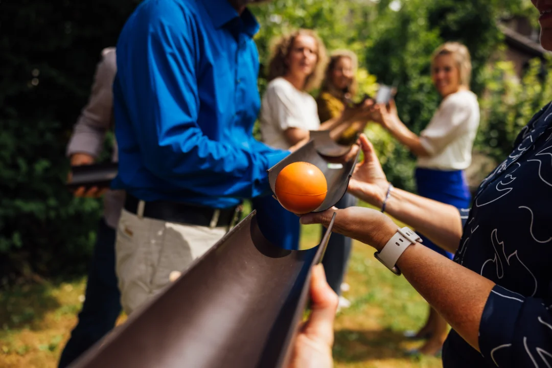 Teambuilding activiteit gootjesoefening2
