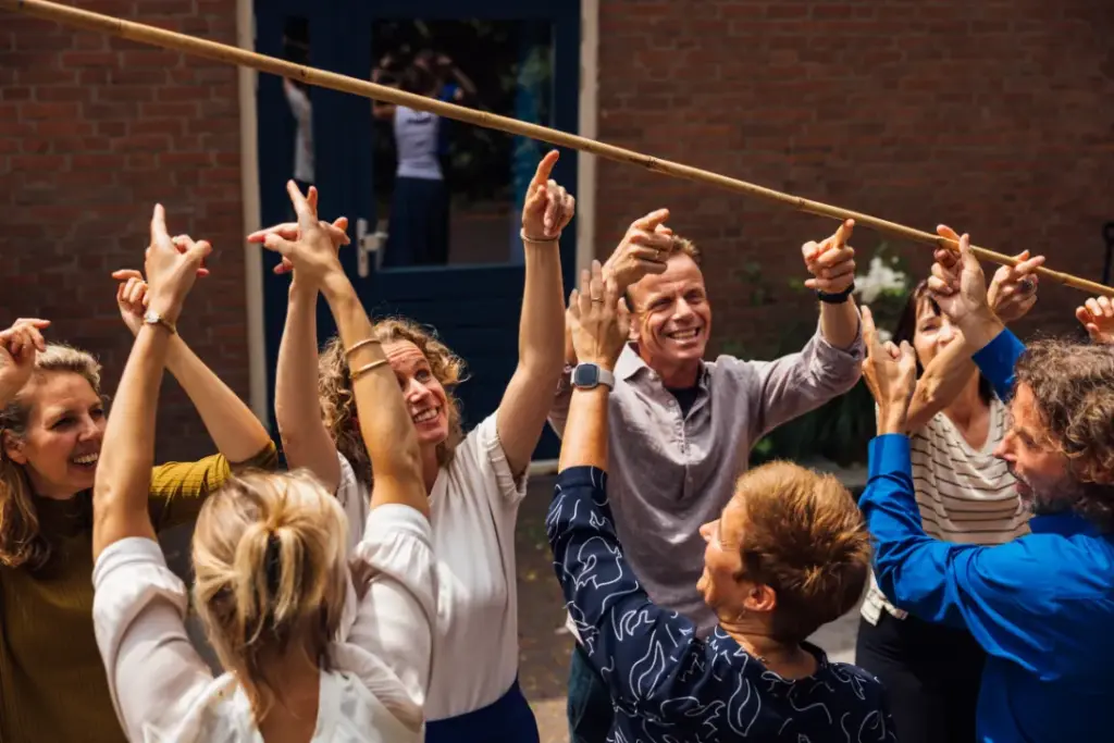 Teambuilding activiteit heliumstick bij panta rhei